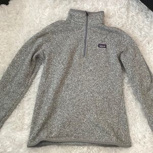 patagonia sweater. Size- Small. Color-Grey.